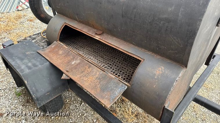 image for item EN0532 Smoker trailer