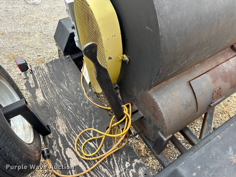 image for item EN0532 Smoker trailer