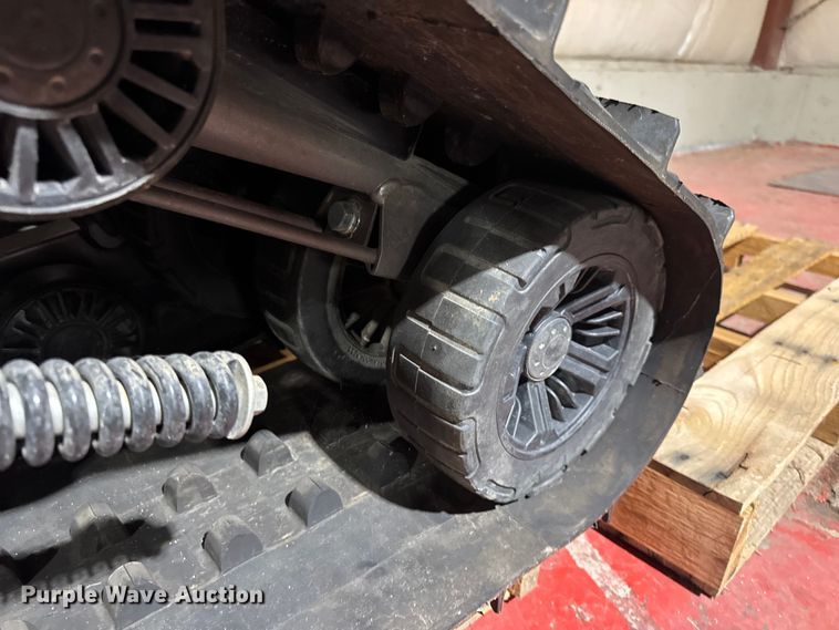 image for item EN0536 Tires and tracks