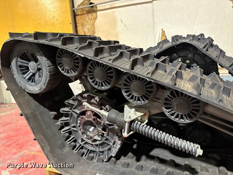 image for item EN0536 Tires and tracks