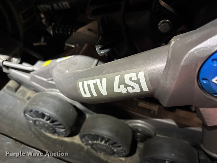 image for item EN0536 Tires and tracks