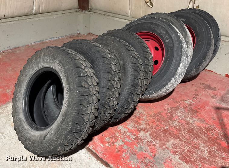 image for item EN0536 Tires and tracks