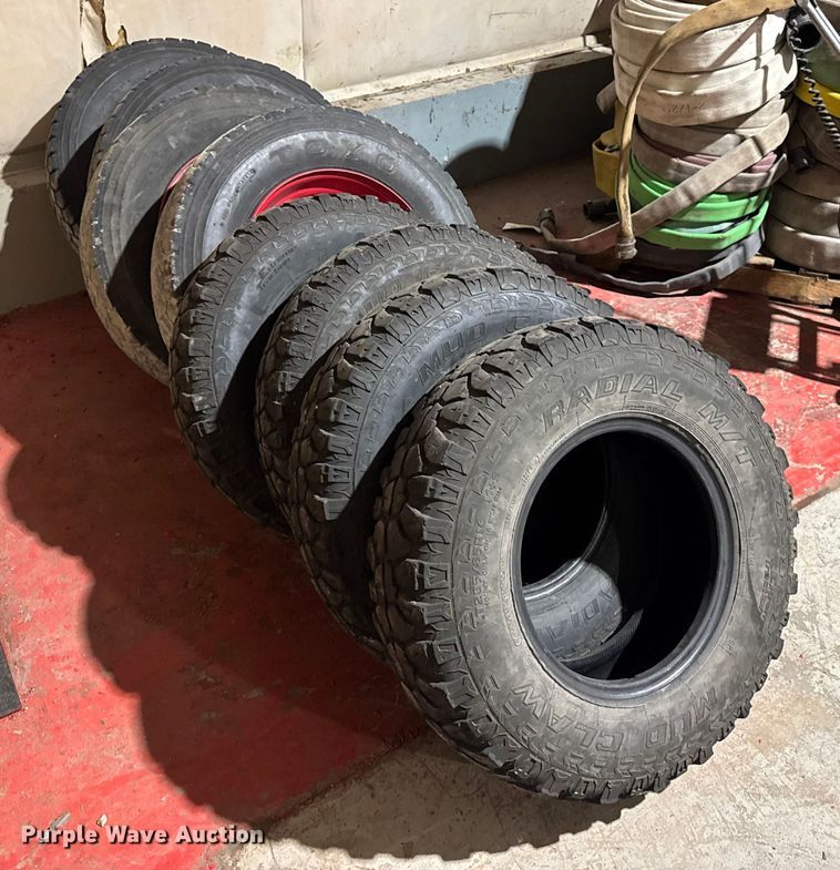 image for item EN0536 Tires and tracks