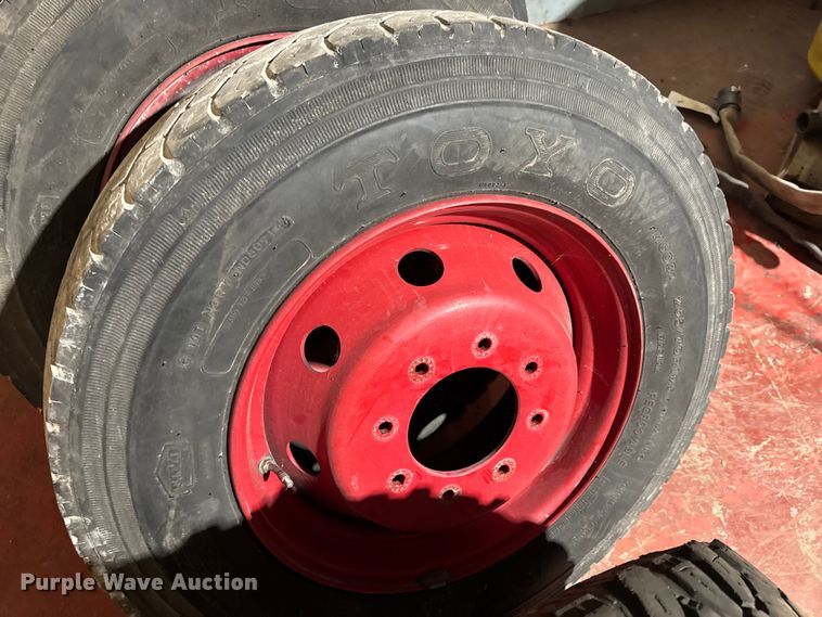 image for item EN0536 Tires and tracks