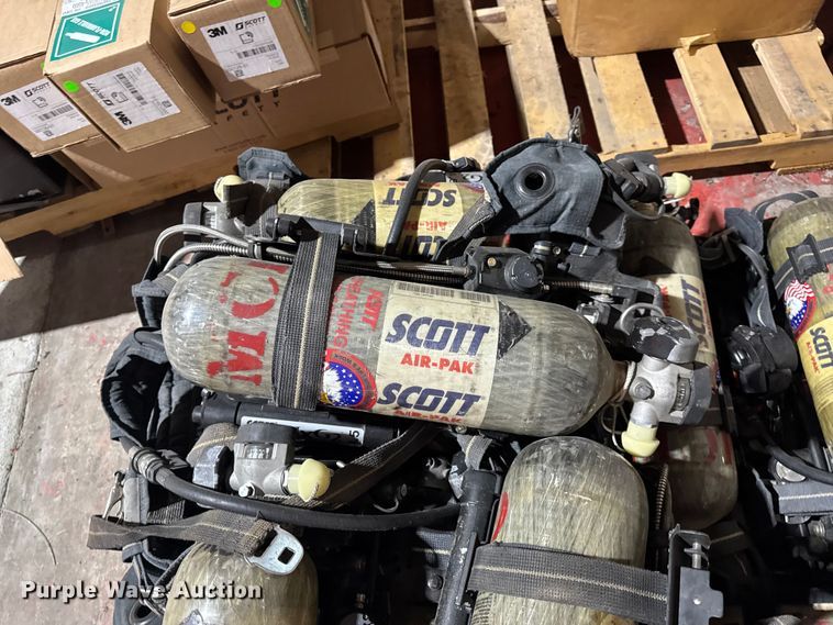 image for item EN0537 Emergency response equipment