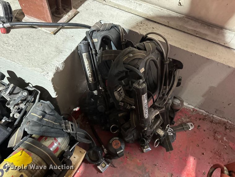 image for item EN0537 Emergency response equipment