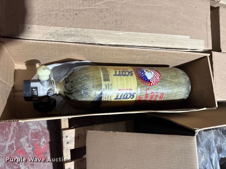 image for item EN0537 Emergency response equipment