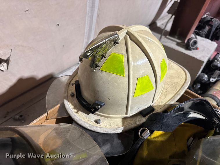 image for item EN0537 Emergency response equipment