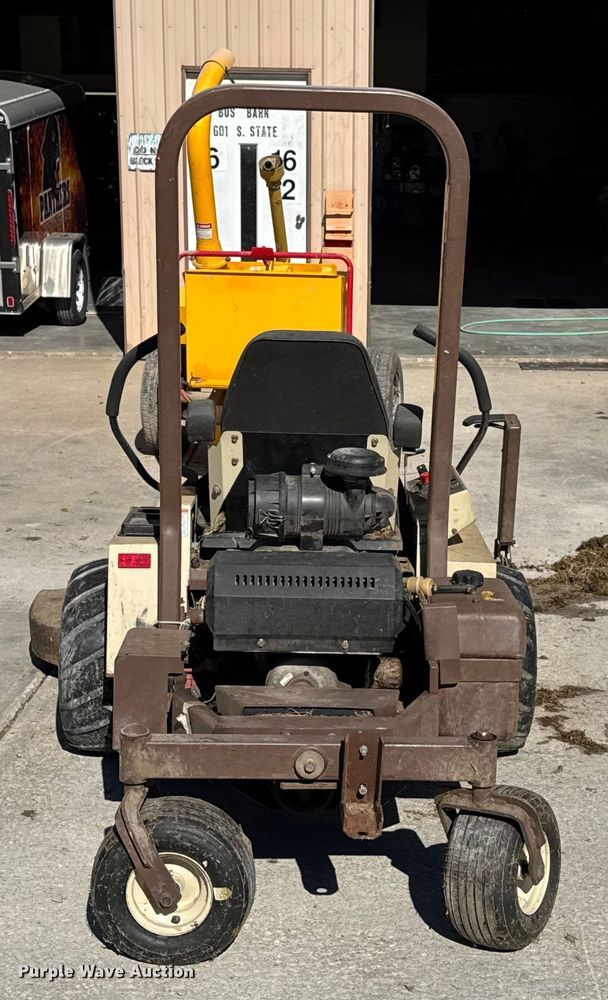 image for item EN0568 Grasshopper 723K ZTR lawn mower