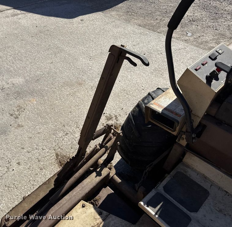 image for item EN0568 Grasshopper 723K ZTR lawn mower