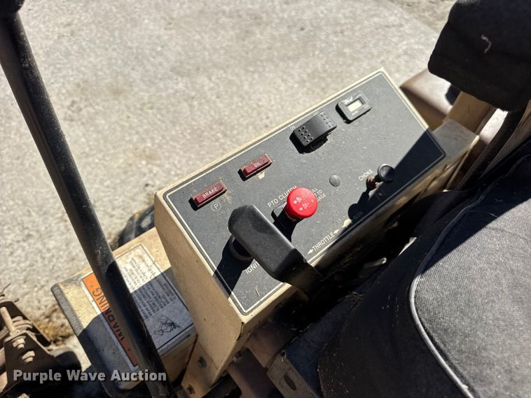 image for item EN0568 Grasshopper 723K ZTR lawn mower