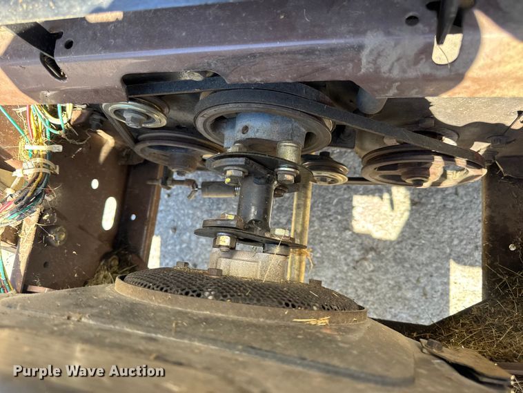 image for item EN0568 Grasshopper 723K ZTR lawn mower