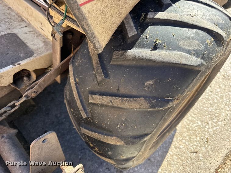 image for item EN0568 Grasshopper 723K ZTR lawn mower