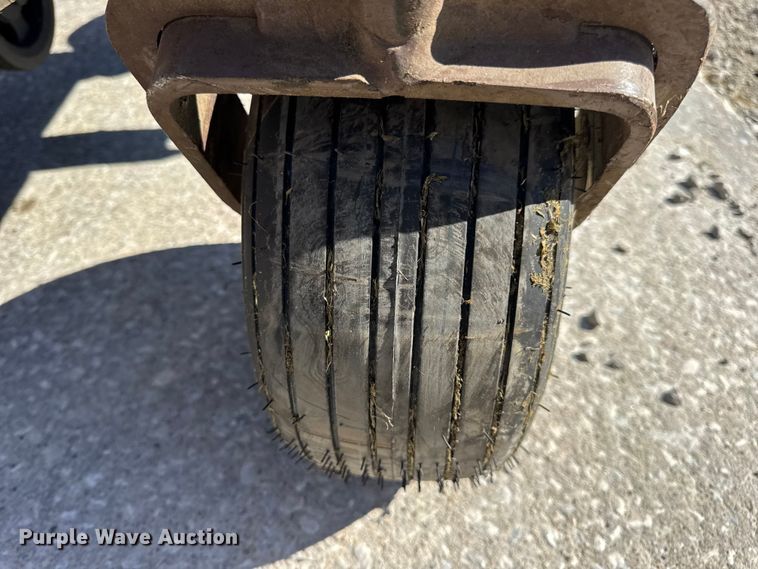 image for item EN0568 Grasshopper 723K ZTR lawn mower