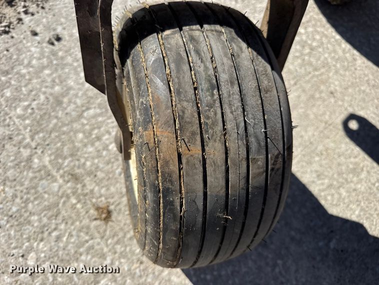 image for item EN0568 Grasshopper 723K ZTR lawn mower