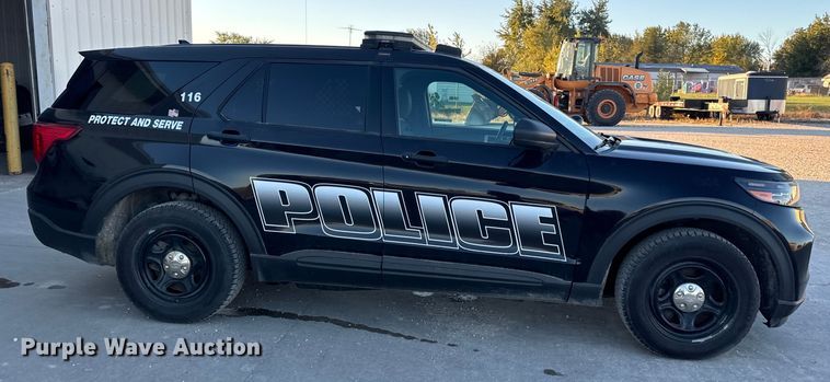 image for item EN0572 2020 Ford Explorer Police Interceptor SUV