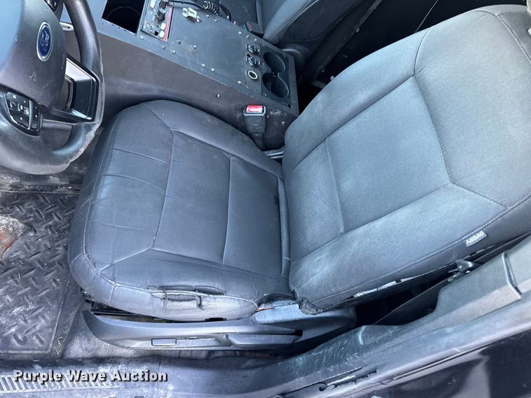 image for item EN0572 2020 Ford Explorer Police Interceptor SUV