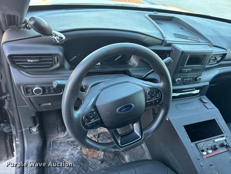 image for item EN0572 2020 Ford Explorer Police Interceptor SUV