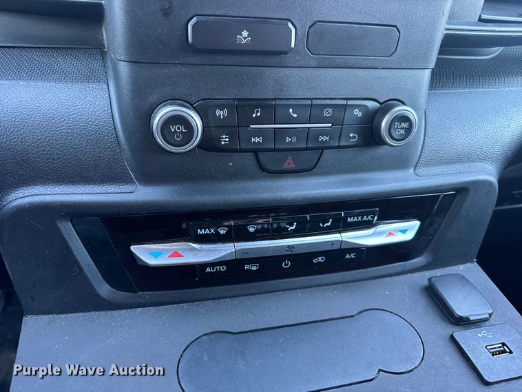 image for item EN0572 2020 Ford Explorer Police Interceptor SUV