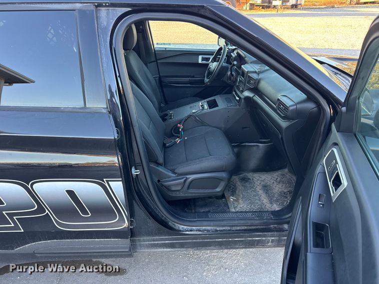 image for item EN0572 2020 Ford Explorer Police Interceptor SUV