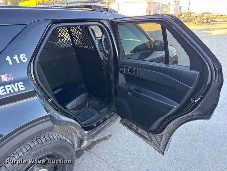 image for item EN0572 2020 Ford Explorer Police Interceptor SUV