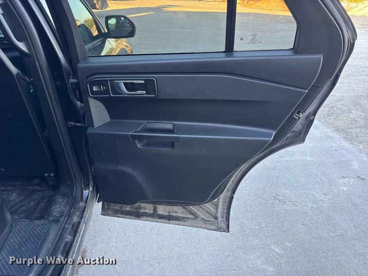 image for item EN0572 2020 Ford Explorer Police Interceptor SUV