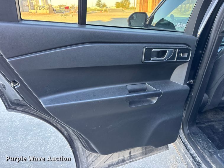 image for item EN0572 2020 Ford Explorer Police Interceptor SUV