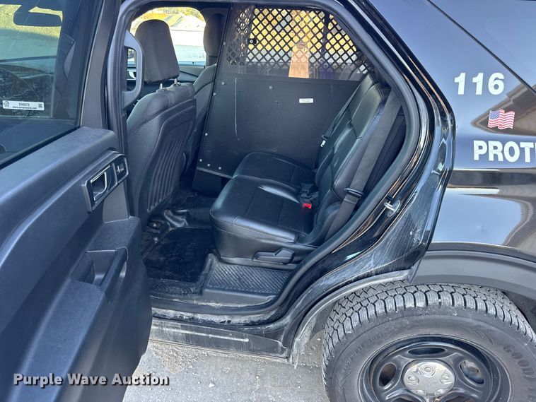 image for item EN0572 2020 Ford Explorer Police Interceptor SUV