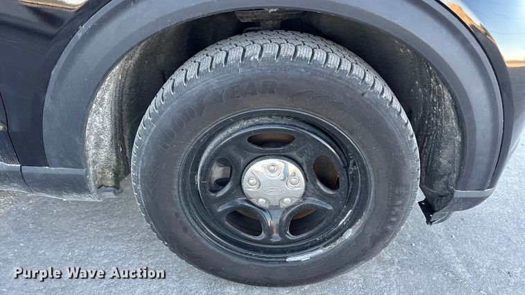 image for item EN0572 2020 Ford Explorer Police Interceptor SUV