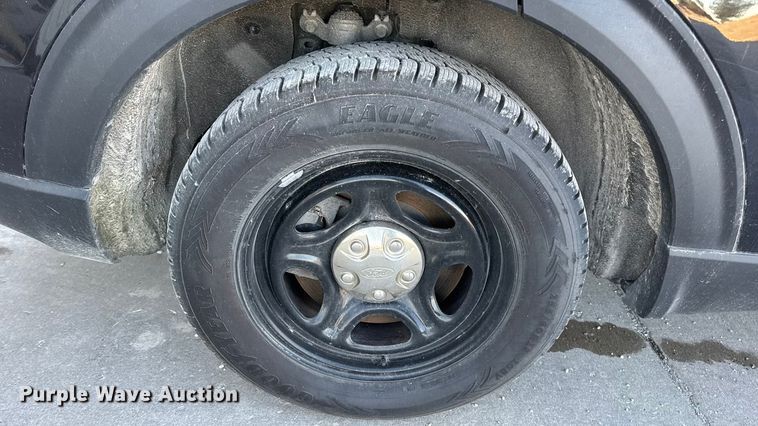 image for item EN0572 2020 Ford Explorer Police Interceptor SUV