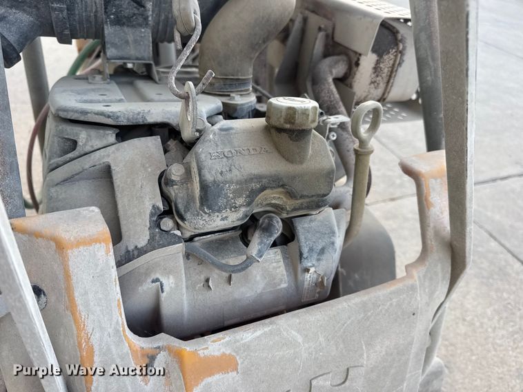 image for item EN0573 Husqvarna FS520 concrete saw