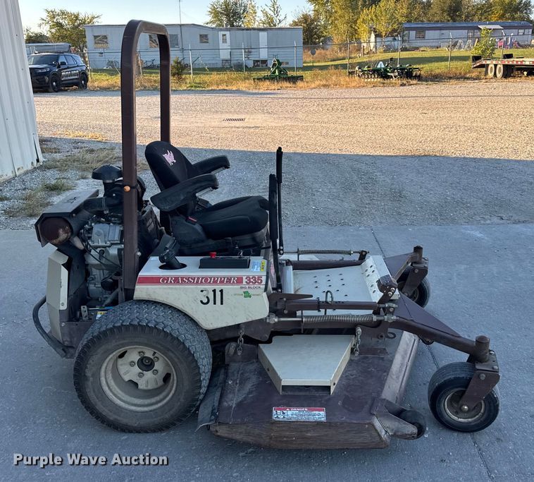 image for item EN0574 Grasshopper 335 ZTR lawn mower