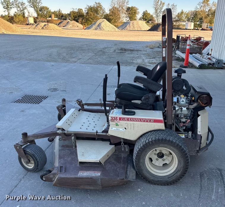 image for item EN0574 Grasshopper 335 ZTR lawn mower