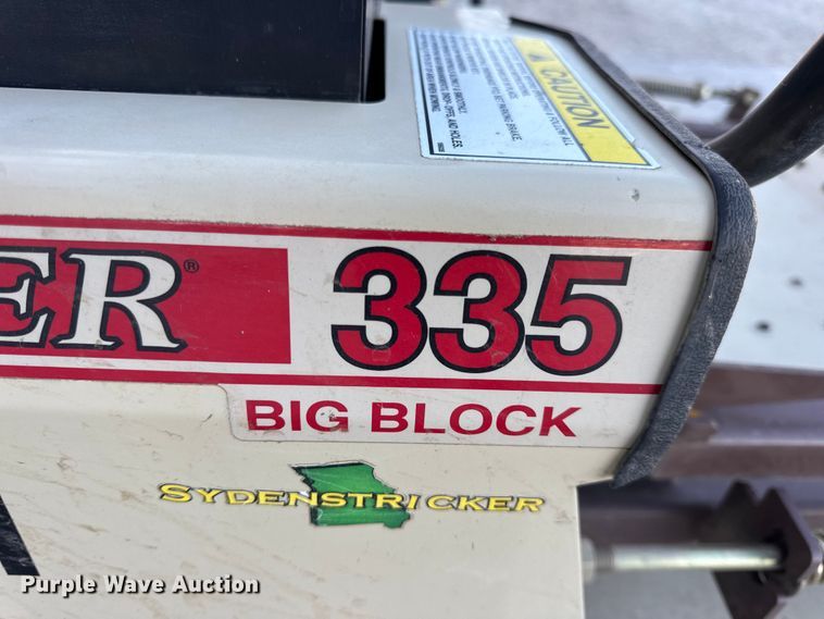 image for item EN0574 Grasshopper 335 ZTR lawn mower