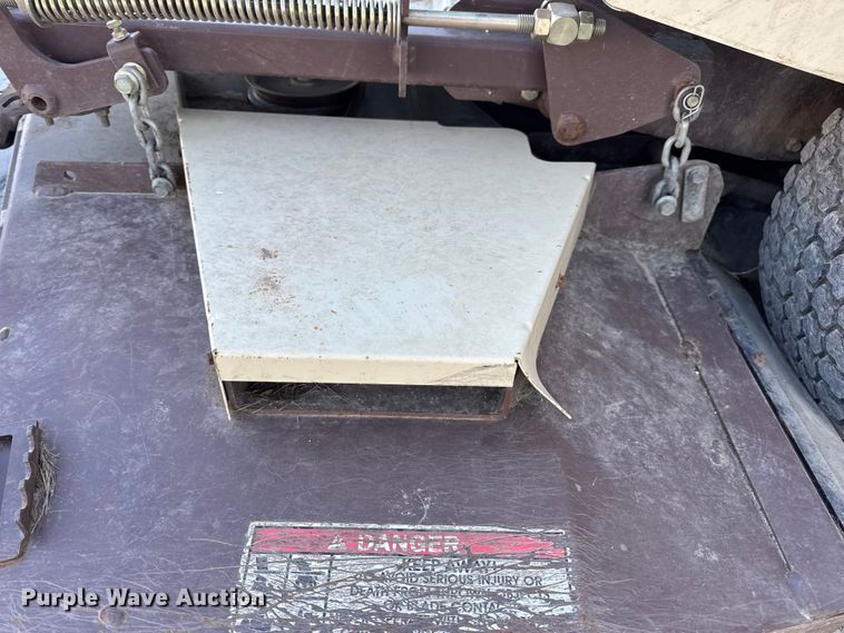 image for item EN0574 Grasshopper 335 ZTR lawn mower