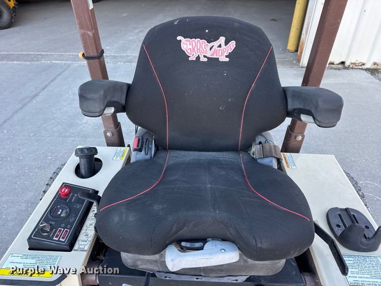 image for item EN0574 Grasshopper 335 ZTR lawn mower