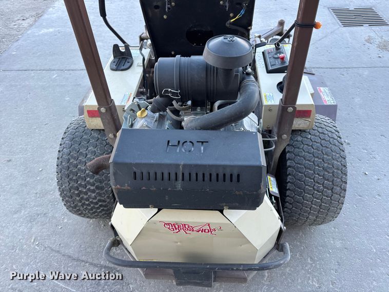 image for item EN0574 Grasshopper 335 ZTR lawn mower