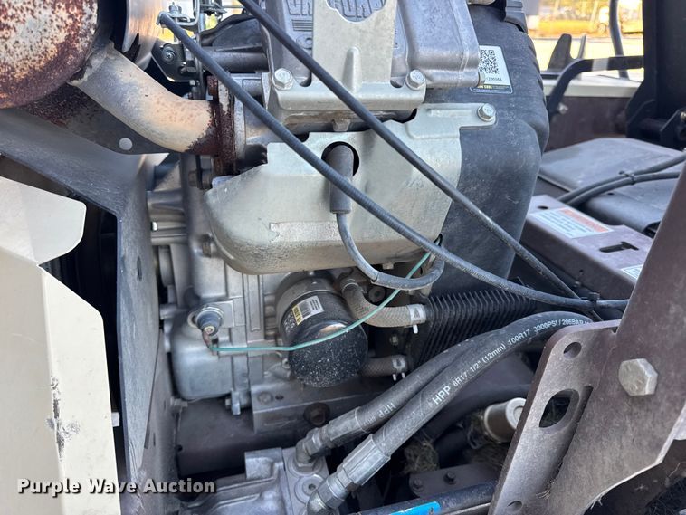 image for item EN0574 Grasshopper 335 ZTR lawn mower