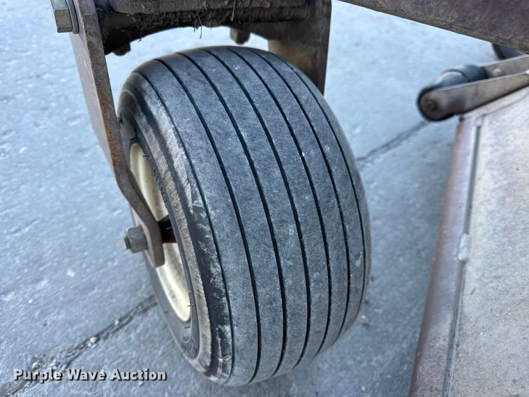 image for item EN0574 Grasshopper 335 ZTR lawn mower