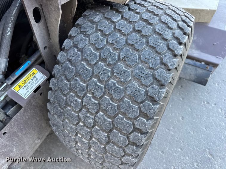 image for item EN0574 Grasshopper 335 ZTR lawn mower