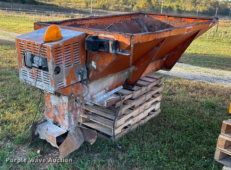 image for item EN5723 Henderson Chief FSP8 spreader