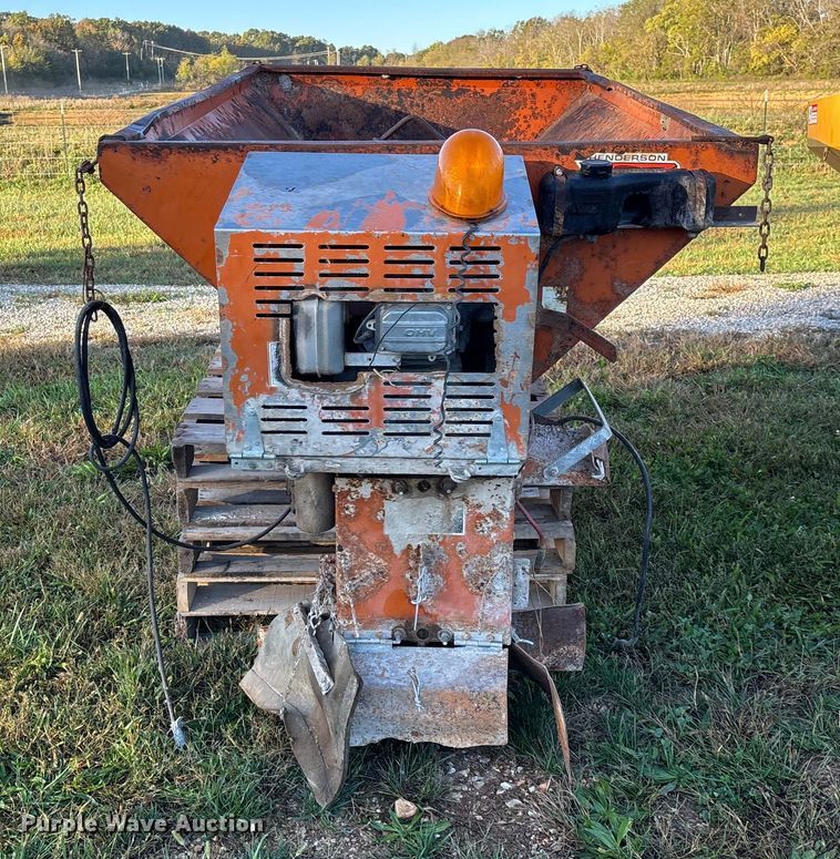 image for item EN5723 Henderson Chief FSP8 spreader