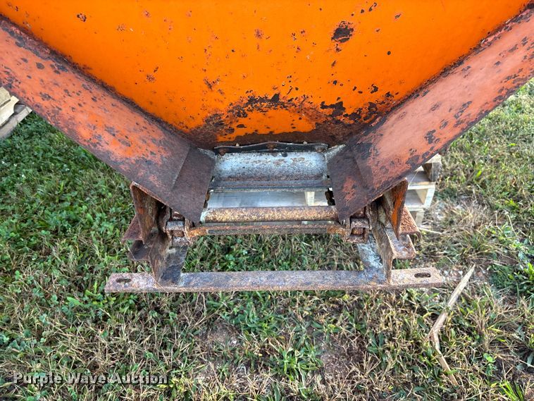 image for item EN5723 Henderson Chief FSP8 spreader