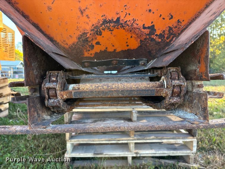 image for item EN5723 Henderson Chief FSP8 spreader