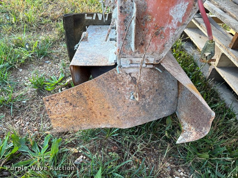 image for item EN5723 Henderson Chief FSP8 spreader