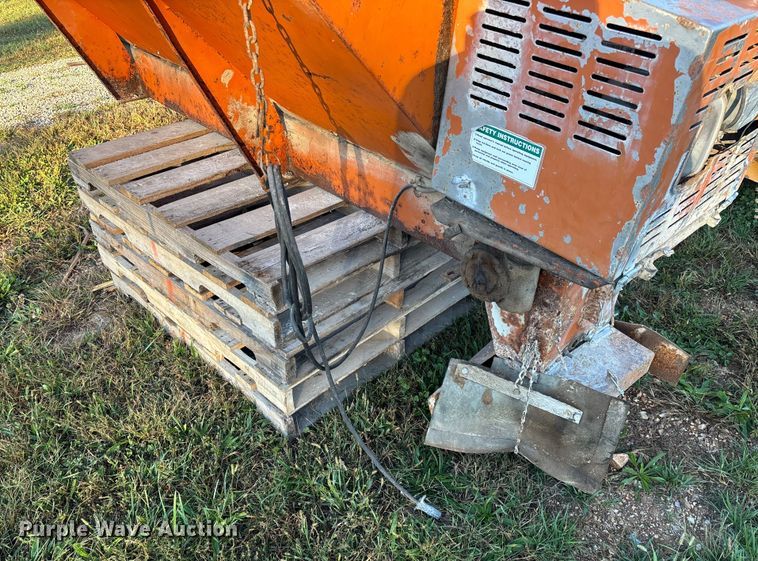 image for item EN5723 Henderson Chief FSP8 spreader