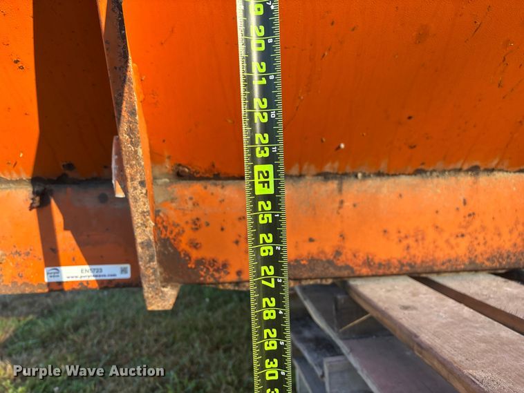 image for item EN5723 Henderson Chief FSP8 spreader