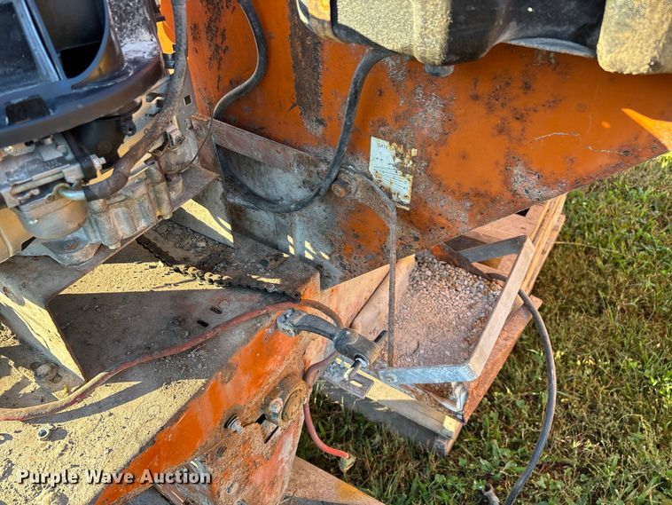 image for item EN5723 Henderson Chief FSP8 spreader