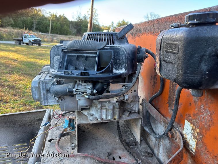 image for item EN5723 Henderson Chief FSP8 spreader