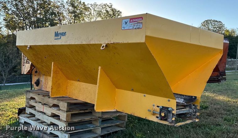 image for item EN5724 Meyer spreader 